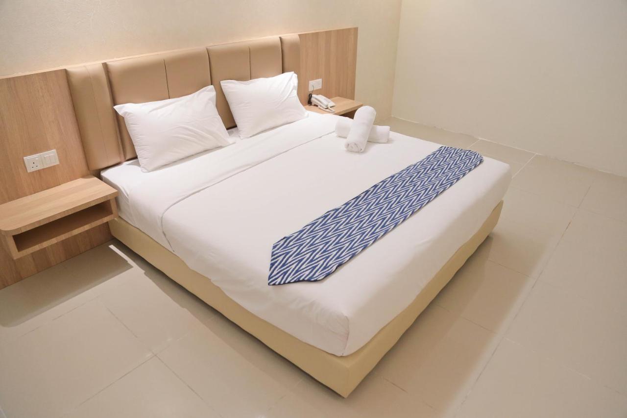 Top Holiday Hotel Seri Kembangan Ngoại thất bức ảnh