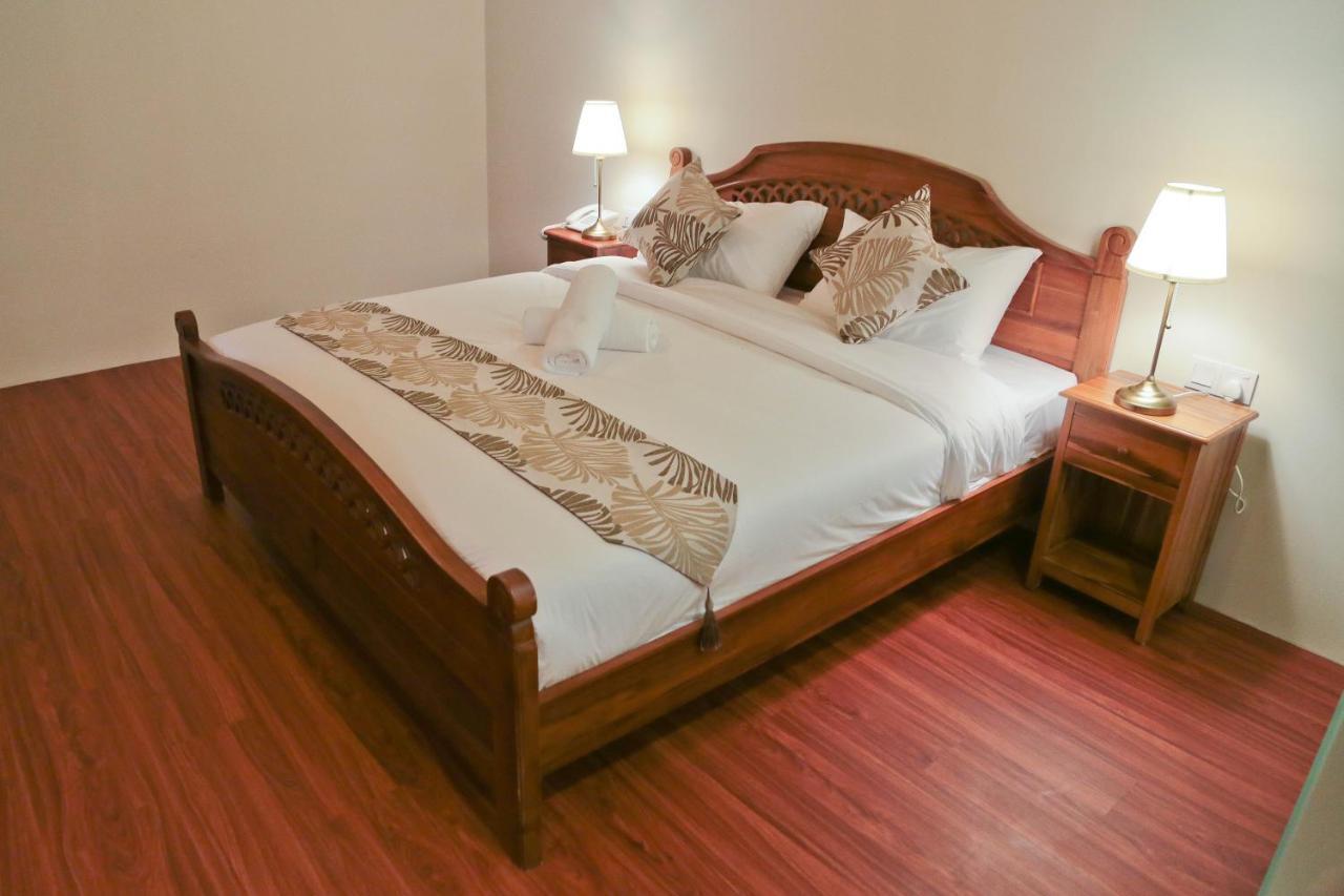 Top Holiday Hotel Seri Kembangan Ngoại thất bức ảnh